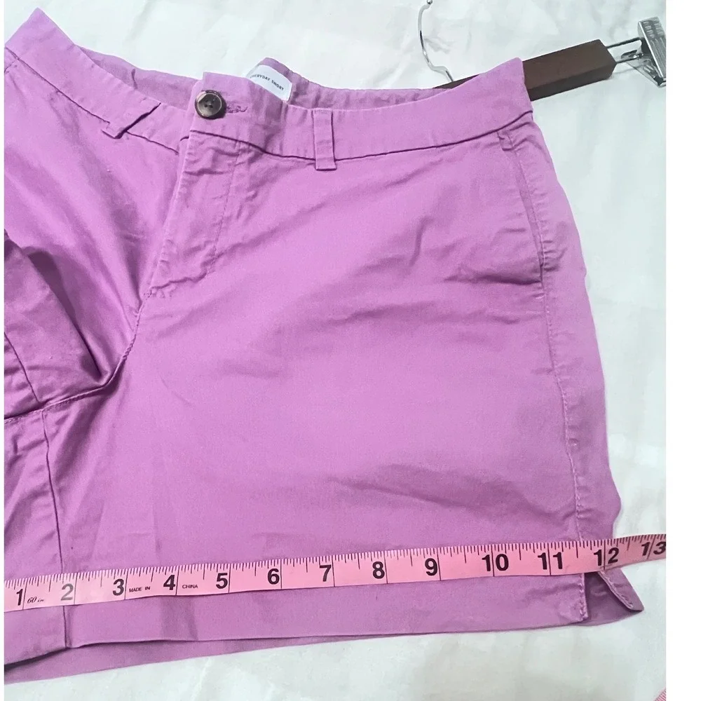 Old Navy chino shorts